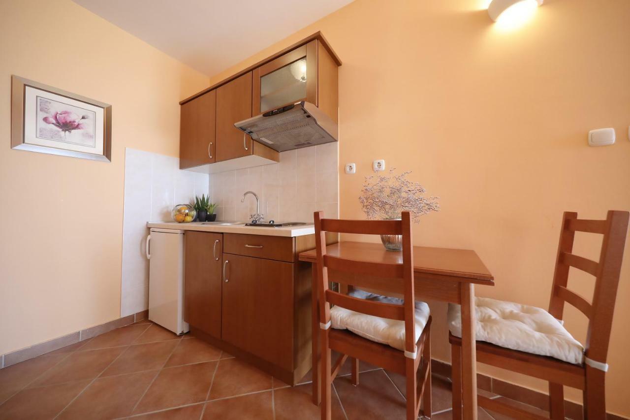 Apartments Villa Marnii Kožino Eksteriør bilde