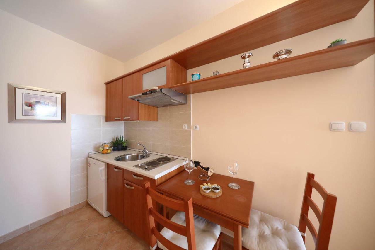 Apartments Villa Marnii Kožino Eksteriør bilde